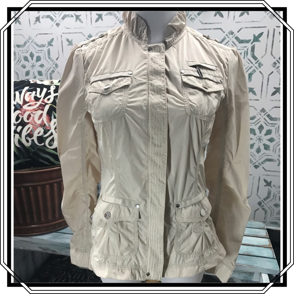 White House Black Market Beige Jacket NWOT Size 4